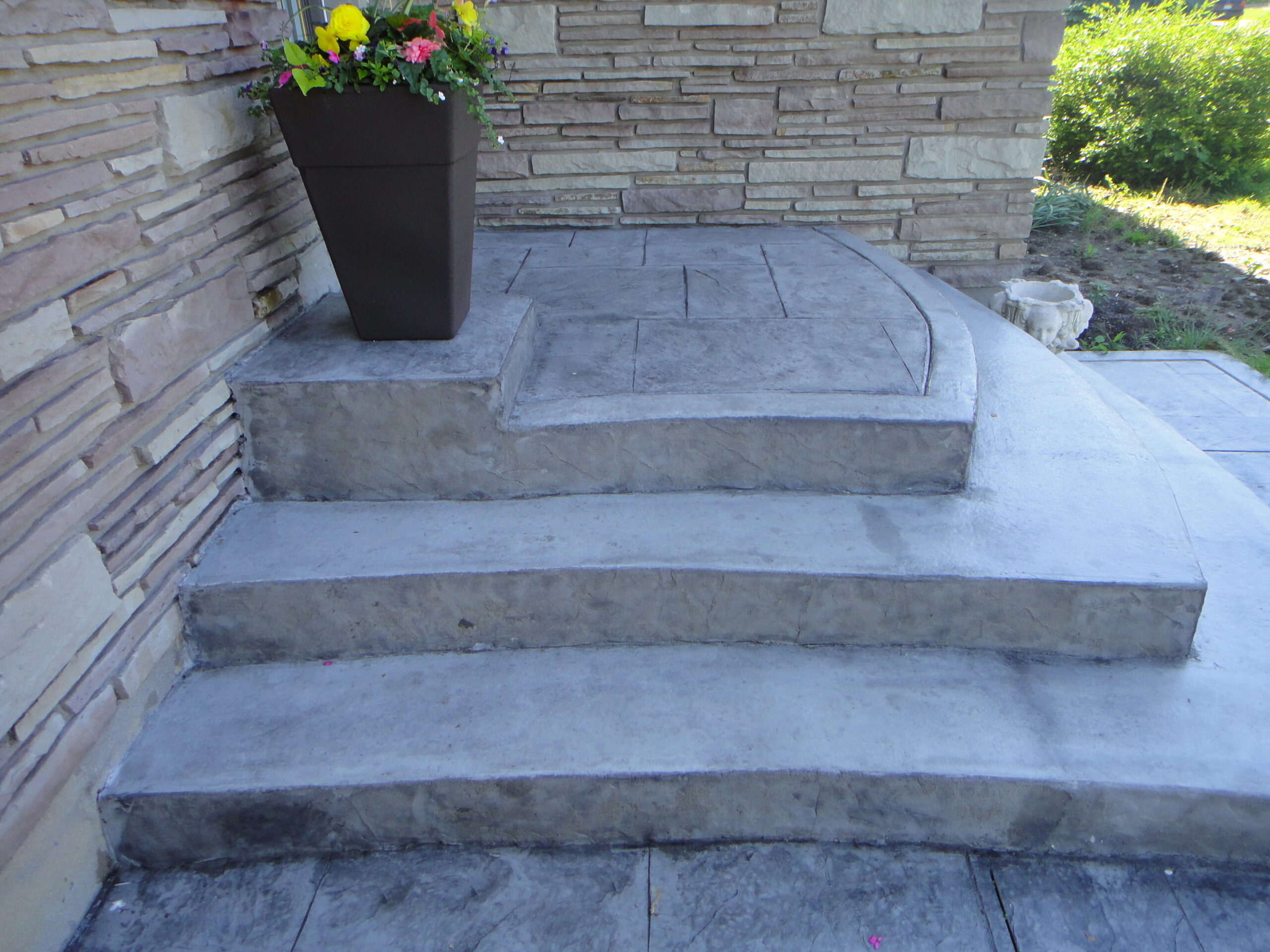 Walkways, borders and steps